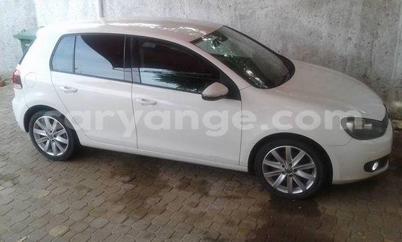 Buy Used Volkswagen Golf White Car in Windhoek in Namibia Buy Used Volkswagen Golf White Car in Windhoek in Namibia