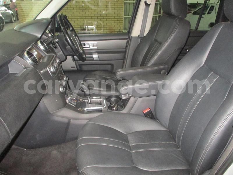 Big with watermark land rover discovery namibia windhoek 9039