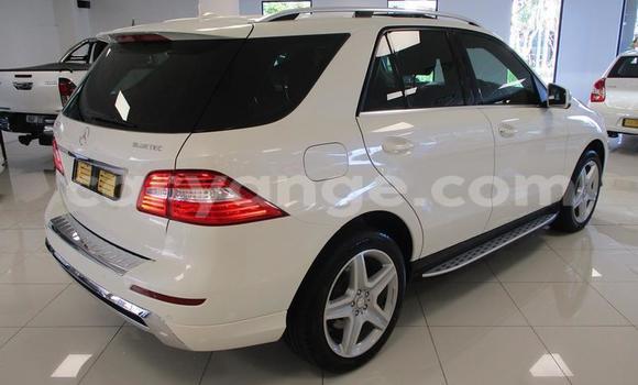 Buy Used Mercedes-Benz ML–Class White Car in Windhoek in Namibia Buy Used Mercedes-Benz ML–Class White Car in Windhoek in Namibia