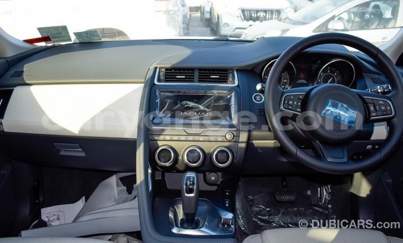 Acheter Import Voiture Jaguar E-Pace Blanc à Import - Dubai, Namibie Acheter Import Voiture Jaguar E-Pace Blanc à Import - Dubai, Namibie