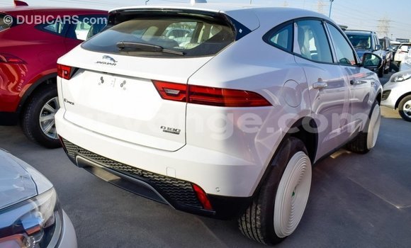 Acheter Import Voiture Jaguar E-Pace Blanc à Import - Dubai, Namibie Acheter Import Voiture Jaguar E-Pace Blanc à Import - Dubai, Namibie