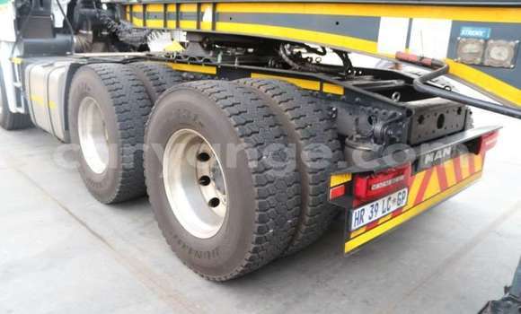 Buy Used Man M2000 Green Truck in Windhoek in Namibia Buy Used Man M2000 Green Truck in Windhoek in Namibia