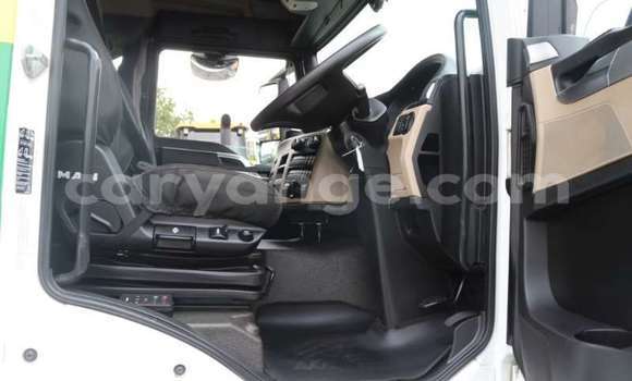 Buy Used Man M2000 Green Truck in Windhoek in Namibia Buy Used Man M2000 Green Truck in Windhoek in Namibia