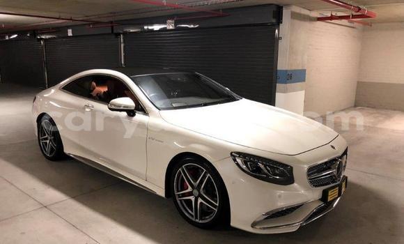 Acheter Occasion Voiture Mercedes-Benz AMG GLC Coupe Blanc à Windhoek, Namibie Acheter Occasion Voiture Mercedes-Benz AMG GLC Coupe Blanc à Windhoek, Namibie