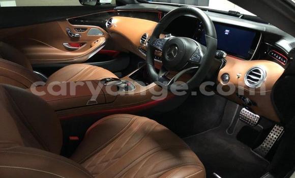 Acheter Occasion Voiture Mercedes-Benz AMG GLC Coupe Blanc à Windhoek, Namibie Acheter Occasion Voiture Mercedes-Benz AMG GLC Coupe Blanc à Windhoek, Namibie