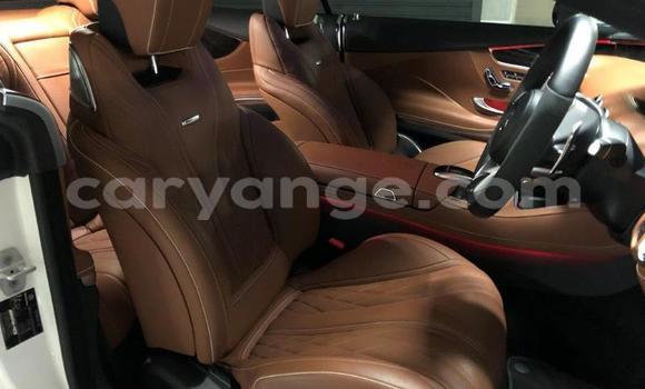 Acheter Occasion Voiture Mercedes-Benz AMG GLC Coupe Blanc à Windhoek, Namibie Acheter Occasion Voiture Mercedes-Benz AMG GLC Coupe Blanc à Windhoek, Namibie