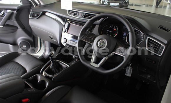 Buy Used Nissan Qashqai White Car in Karasburg in Karas Buy Used Nissan Qashqai White Car in Karasburg in Karas