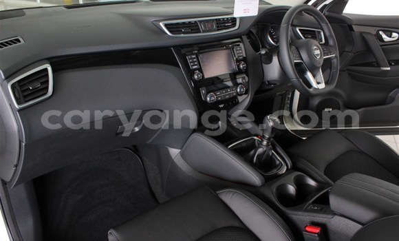 Buy Used Nissan Qashqai White Car in Karasburg in Karas Buy Used Nissan Qashqai White Car in Karasburg in Karas