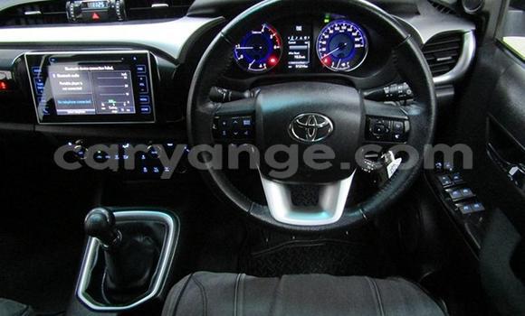 Acheter Occasion Voiture Toyota Hilux Blanc à Windhoek, Namibie Acheter Occasion Voiture Toyota Hilux Blanc à Windhoek, Namibie