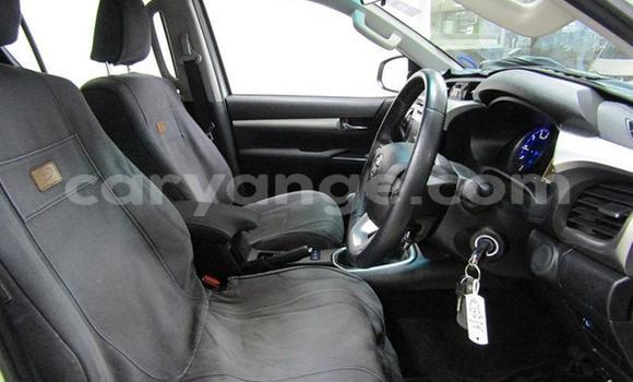 Acheter Occasion Voiture Toyota Hilux Blanc à Windhoek, Namibie Acheter Occasion Voiture Toyota Hilux Blanc à Windhoek, Namibie