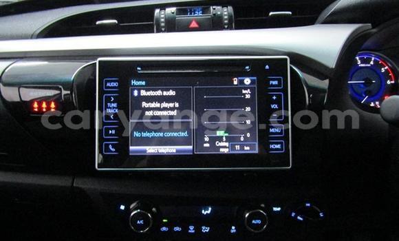 Acheter Occasion Voiture Toyota Hilux Blanc à Windhoek, Namibie Acheter Occasion Voiture Toyota Hilux Blanc à Windhoek, Namibie