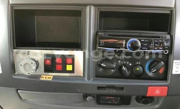 Acheter Occasion Utilitaire Isuzu FTR 850 Blanc à Windhoek, Namibie Acheter Occasion Utilitaire Isuzu FTR 850 Blanc à Windhoek, Namibie