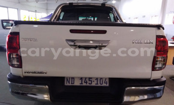 Acheter Occasion Voiture Toyota Hilux Blanc à Khorixas, Kunene Acheter Occasion Voiture Toyota Hilux Blanc à Khorixas, Kunene