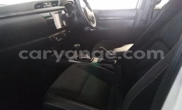 Acheter Occasion Voiture Toyota Hilux Blanc à Khorixas, Kunene Acheter Occasion Voiture Toyota Hilux Blanc à Khorixas, Kunene