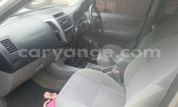 Buy Used Toyota Hilux Silver Car in Windhoek in Namibia Buy Used Toyota Hilux Silver Car in Windhoek in Namibia