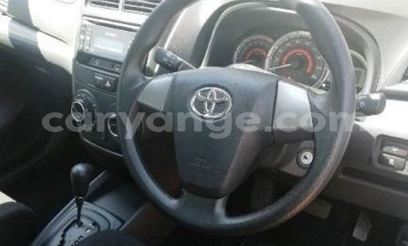 Acheter Occasion Voiture Toyota Avanza Blanc à Grootfontein, Namibie Acheter Occasion Voiture Toyota Avanza Blanc à Grootfontein, Namibie
