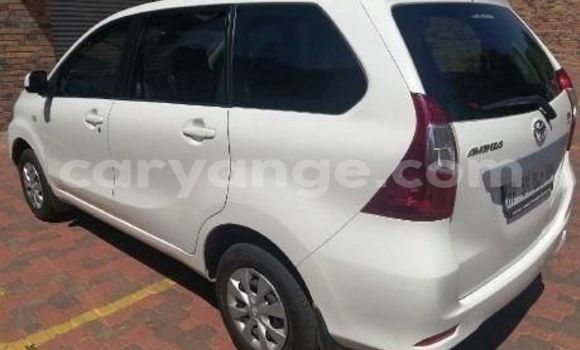 Acheter Occasion Voiture Toyota Avanza Blanc à Grootfontein, Namibie Acheter Occasion Voiture Toyota Avanza Blanc à Grootfontein, Namibie