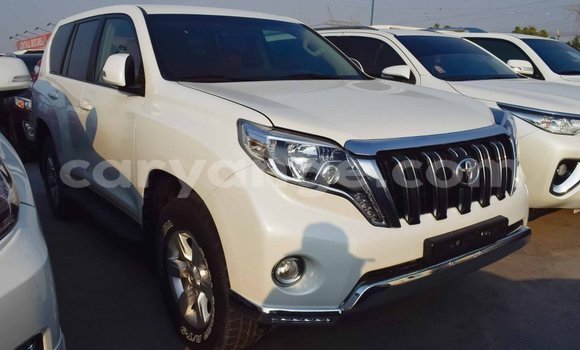 Acheter Import Voiture Toyota Prado Blanc à Import - Dubai, Namibie Acheter Import Voiture Toyota Prado Blanc à Import - Dubai, Namibie