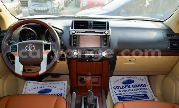 Acheter Import Voiture Toyota Prado Blanc à Import - Dubai, Namibie Acheter Import Voiture Toyota Prado Blanc à Import - Dubai, Namibie
