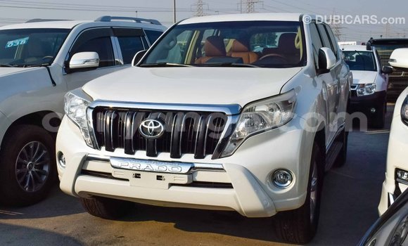 Acheter Import Voiture Toyota Prado Blanc à Import - Dubai, Namibie Acheter Import Voiture Toyota Prado Blanc à Import - Dubai, Namibie