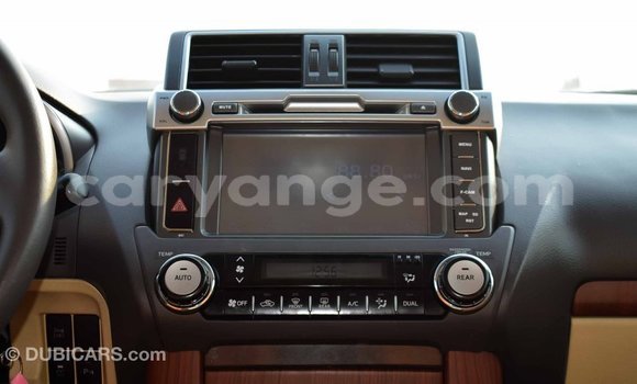 Acheter Import Voiture Toyota Prado Blanc à Import - Dubai, Namibie Acheter Import Voiture Toyota Prado Blanc à Import - Dubai, Namibie