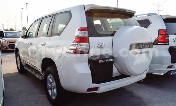 Acheter Import Voiture Toyota Prado Blanc à Import - Dubai, Namibie Acheter Import Voiture Toyota Prado Blanc à Import - Dubai, Namibie