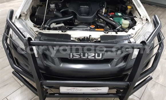 Buy Used Isuzu KB White Car in Karasburg in Karas Buy Used Isuzu KB White Car in Karasburg in Karas