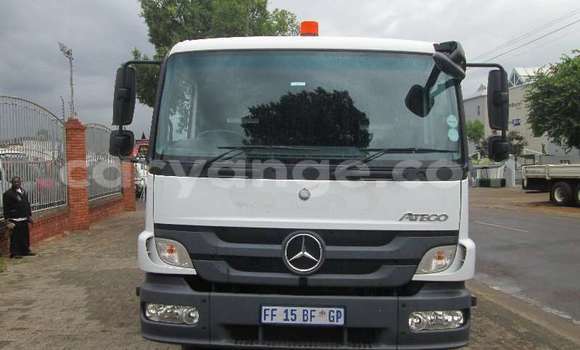 Buy Used Mercedes‒Benz 1317 White Truck in Windhoek in Namibia Buy Used Mercedes‒Benz 1317 White Truck in Windhoek in Namibia