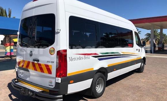 Acheter Occasion Voiture Mercedes-Benz C–Class Blanc à Windhoek, Namibie Acheter Occasion Voiture Mercedes-Benz C–Class Blanc à Windhoek, Namibie