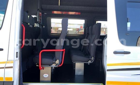 Acheter Occasion Voiture Mercedes-Benz C–Class Blanc à Windhoek, Namibie Acheter Occasion Voiture Mercedes-Benz C–Class Blanc à Windhoek, Namibie