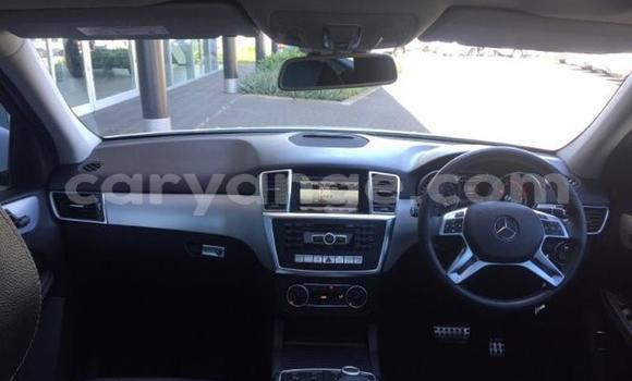 Acheter Occasion Voiture Mercedes-Benz ML–Class Blanc à Windhoek, Namibie Acheter Occasion Voiture Mercedes-Benz ML–Class Blanc à Windhoek, Namibie