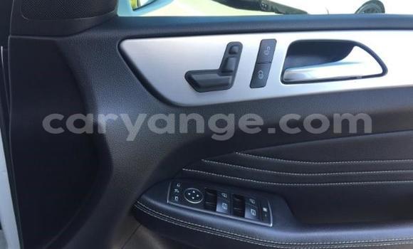 Acheter Occasion Voiture Mercedes-Benz ML–Class Blanc à Windhoek, Namibie Acheter Occasion Voiture Mercedes-Benz ML–Class Blanc à Windhoek, Namibie