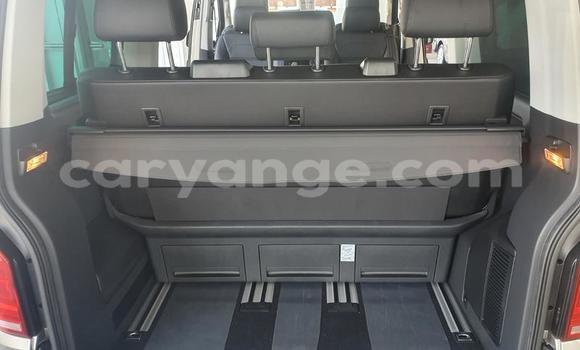 Acheter Occasion Voiture Volkswagen Caravelle Beige à Windhoek, Namibie Acheter Occasion Voiture Volkswagen Caravelle Beige à Windhoek, Namibie