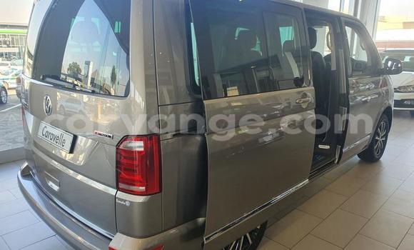 Acheter Occasion Voiture Volkswagen Caravelle Beige à Windhoek, Namibie Acheter Occasion Voiture Volkswagen Caravelle Beige à Windhoek, Namibie