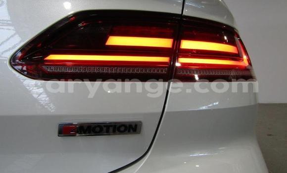 Acheter Occasion Voiture Volkswagen Arteon Blanc à Windhoek, Namibie Acheter Occasion Voiture Volkswagen Arteon Blanc à Windhoek, Namibie