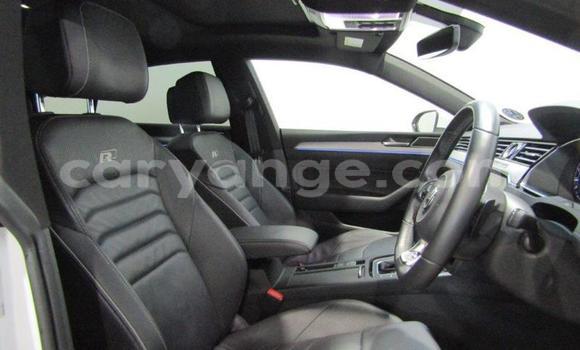 Acheter Occasion Voiture Volkswagen Arteon Blanc à Windhoek, Namibie Acheter Occasion Voiture Volkswagen Arteon Blanc à Windhoek, Namibie