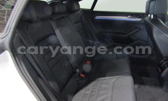 Acheter Occasion Voiture Volkswagen Arteon Blanc à Windhoek, Namibie Acheter Occasion Voiture Volkswagen Arteon Blanc à Windhoek, Namibie