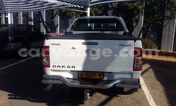 Acheter Occasion Voiture Toyota Hilux Blanc à Windhoek, Namibie Acheter Occasion Voiture Toyota Hilux Blanc à Windhoek, Namibie