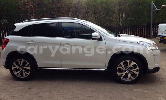 Buy Used Citroen C4 White Car in Windhoek in Namibia
