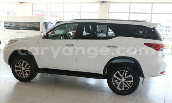 Buy Used Toyota Fortuner White Car in Rundu in Namibia Buy Used Toyota Fortuner White Car in Rundu in Namibia