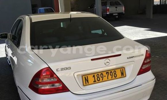 Acheter Occasion Voiture Mercedes-Benz C–Class Blanc à Windhoek, Namibie Acheter Occasion Voiture Mercedes-Benz C–Class Blanc à Windhoek, Namibie