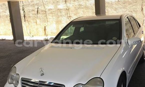 Acheter Occasion Voiture Mercedes-Benz C–Class Blanc à Windhoek, Namibie Acheter Occasion Voiture Mercedes-Benz C–Class Blanc à Windhoek, Namibie