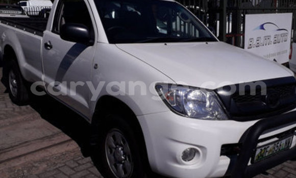 Acheter Occasion Voiture Toyota Hilux Blanc à Windhoek, Namibie Acheter Occasion Voiture Toyota Hilux Blanc à Windhoek, Namibie
