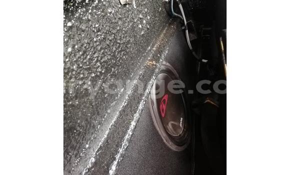 Acheter Occasion Voiture Land Rover Defender Vert à Windhoek, Namibie Acheter Occasion Voiture Land Rover Defender Vert à Windhoek, Namibie