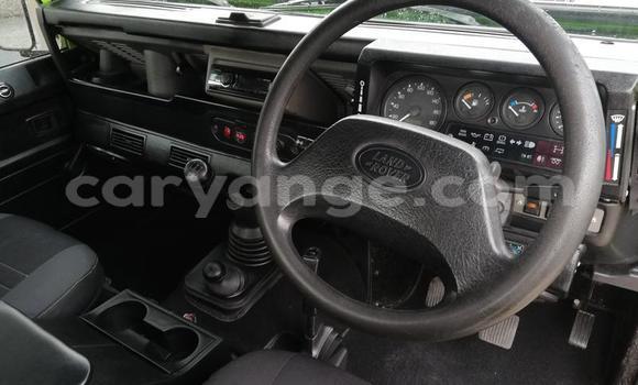 Acheter Occasion Voiture Land Rover Defender Vert à Windhoek, Namibie Acheter Occasion Voiture Land Rover Defender Vert à Windhoek, Namibie