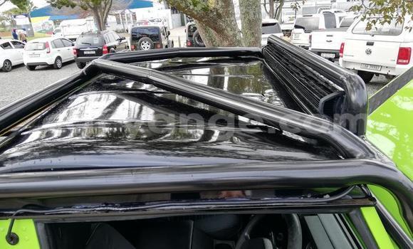 Acheter Occasion Voiture Land Rover Defender Vert à Windhoek, Namibie Acheter Occasion Voiture Land Rover Defender Vert à Windhoek, Namibie