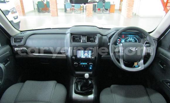 Buy Used Mahindra Armada White Car in Windhoek in Namibia Buy Used Mahindra Armada White Car in Windhoek in Namibia