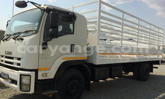 Acheter Occasion Utilitaire Isuzu FTR 850 Blanc à Windhoek, Namibie Acheter Occasion Utilitaire Isuzu FTR 850 Blanc à Windhoek, Namibie