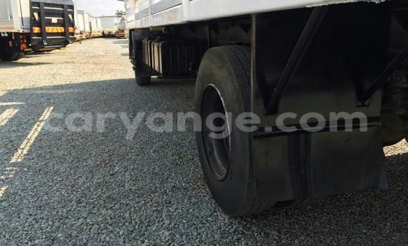 Acheter Occasion Utilitaire Isuzu FTR 850 Blanc à Windhoek, Namibie Acheter Occasion Utilitaire Isuzu FTR 850 Blanc à Windhoek, Namibie