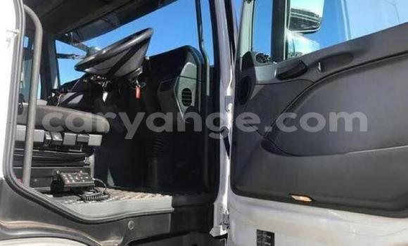 Acheter Occasion Utilitaire Mercedes‒Benz Arocs Blanc à Gobabis, Omaheke Acheter Occasion Utilitaire Mercedes‒Benz Arocs Blanc à Gobabis, Omaheke